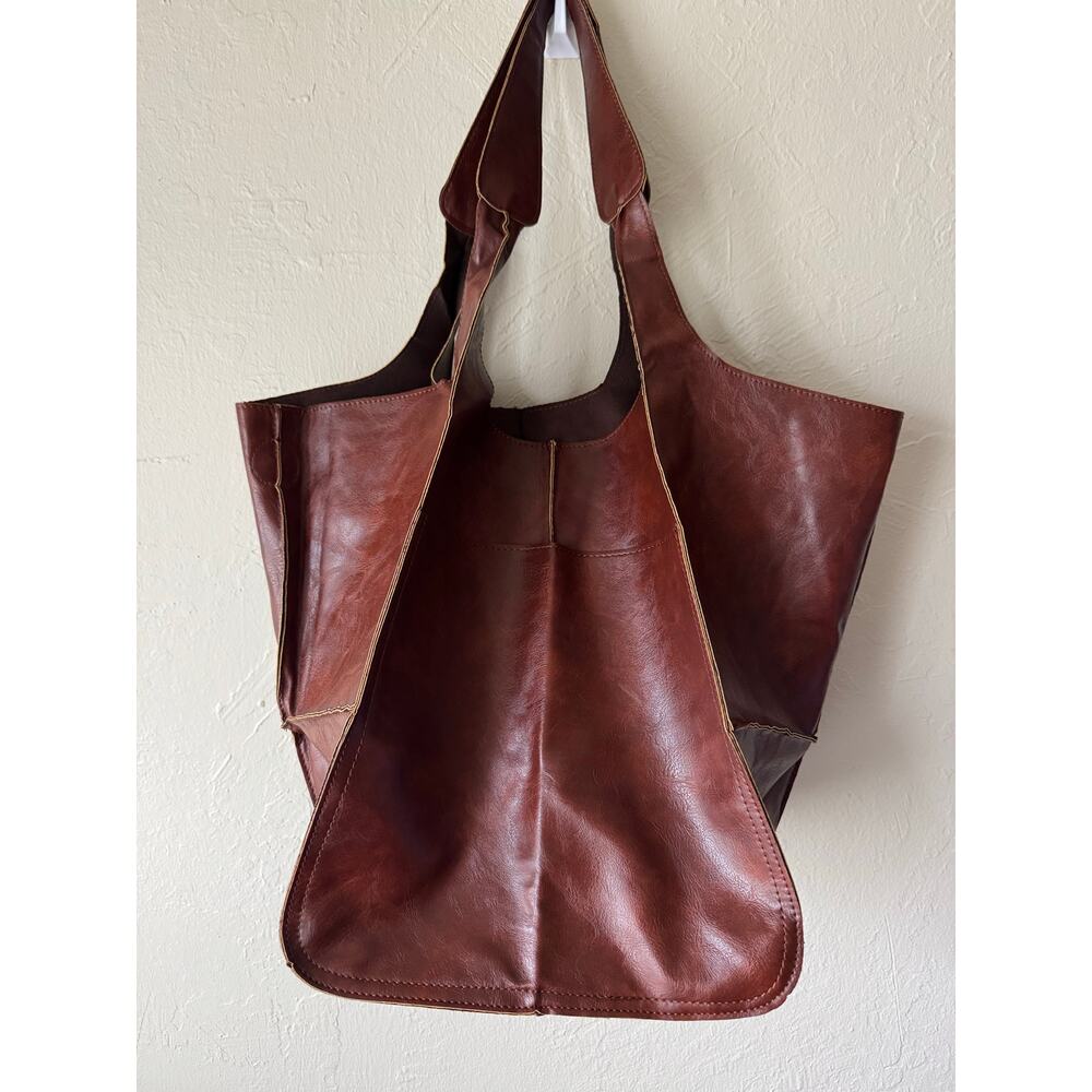 NWOT Large Chocolate Brown Faux Leather Shoulder Bag - Picture 4 of 10